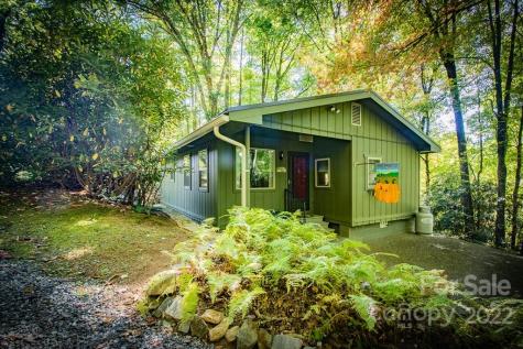 1272 Rosemount Road Sylva NC 28779