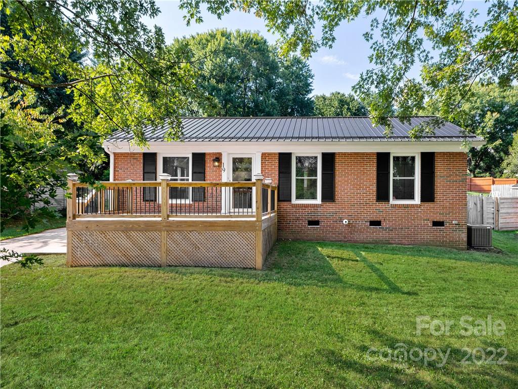 19 Starmount Drive Asheville NC 28806