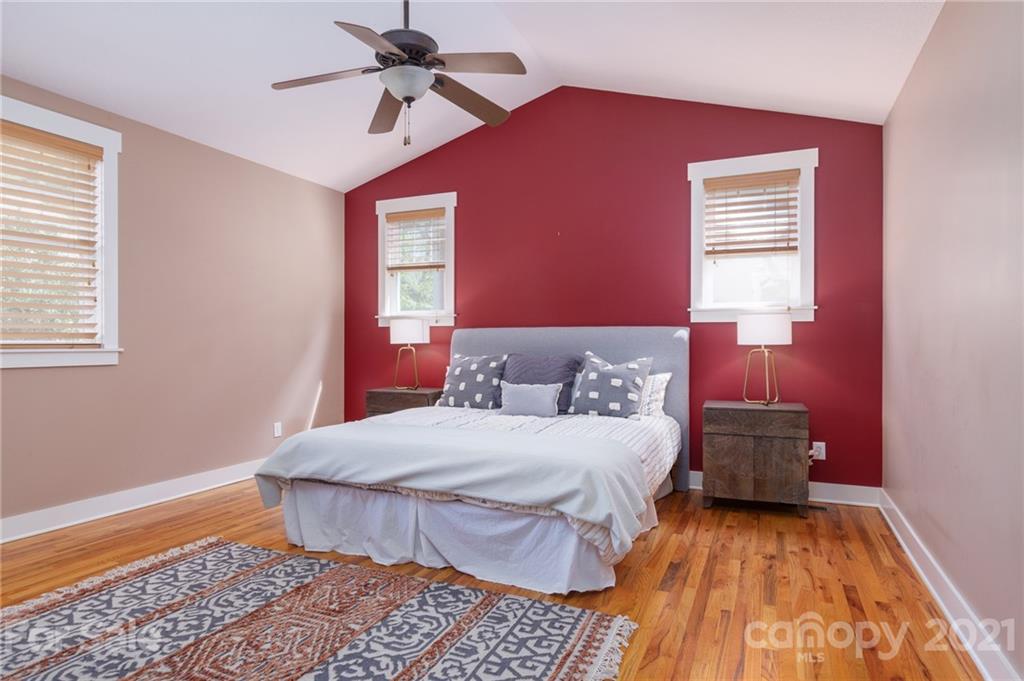 24 Craftsman Circle Asheville NC 28805