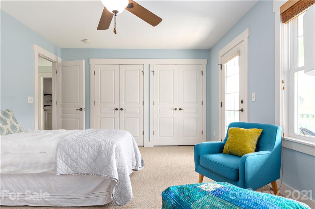 24 Craftsman Circle Asheville NC 28805
