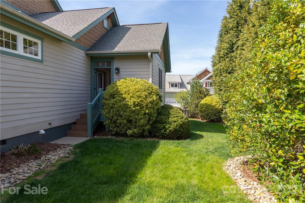 24 Craftsman Circle Asheville NC 28805