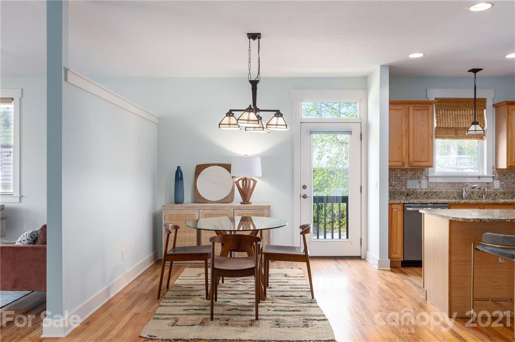 24 Craftsman Circle Asheville NC 28805