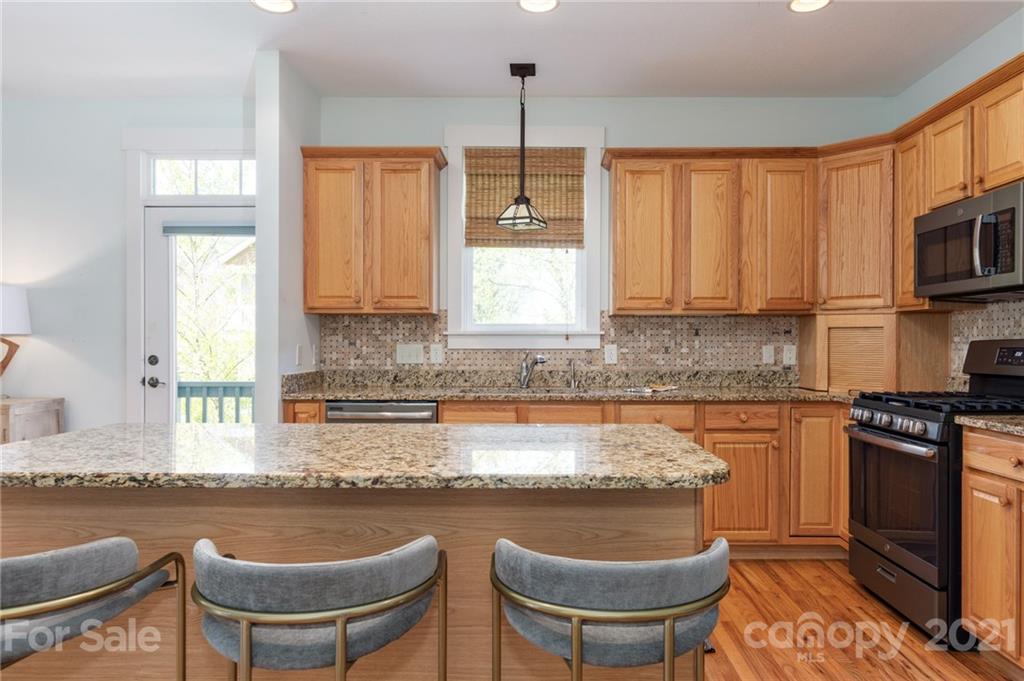 24 Craftsman Circle Asheville NC 28805