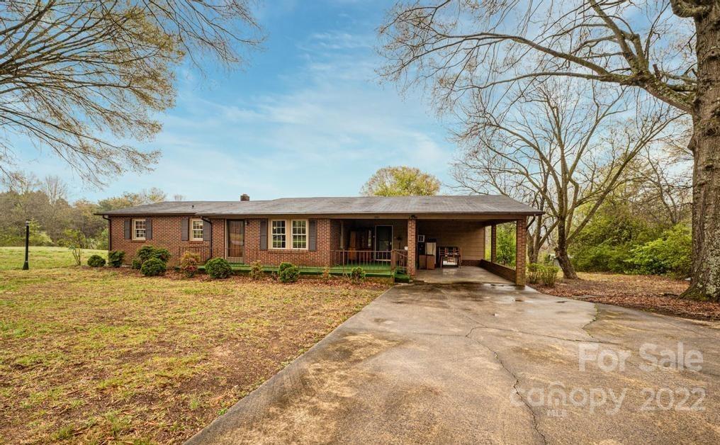 1941 Campbell Road Newton NC 28658