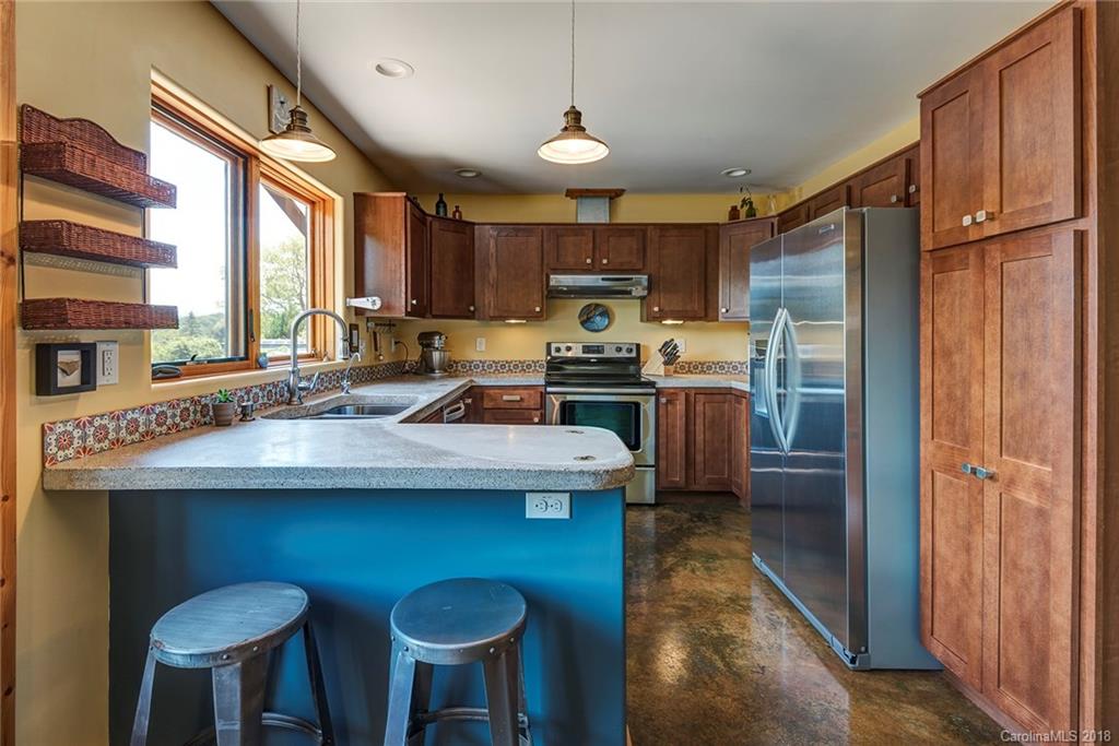 44 Tahkieostie Trail Asheville NC 28806