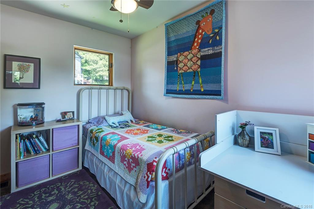 44 Tahkieostie Trail Asheville NC 28806
