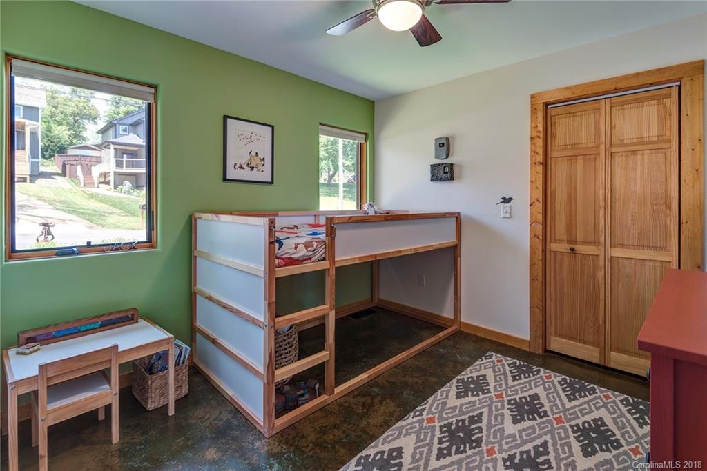 44 Tahkieostie Trail Asheville NC 28806