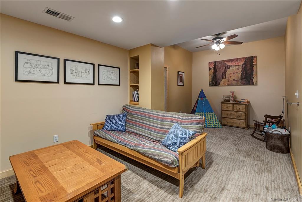 44 Tahkieostie Trail Asheville NC 28806