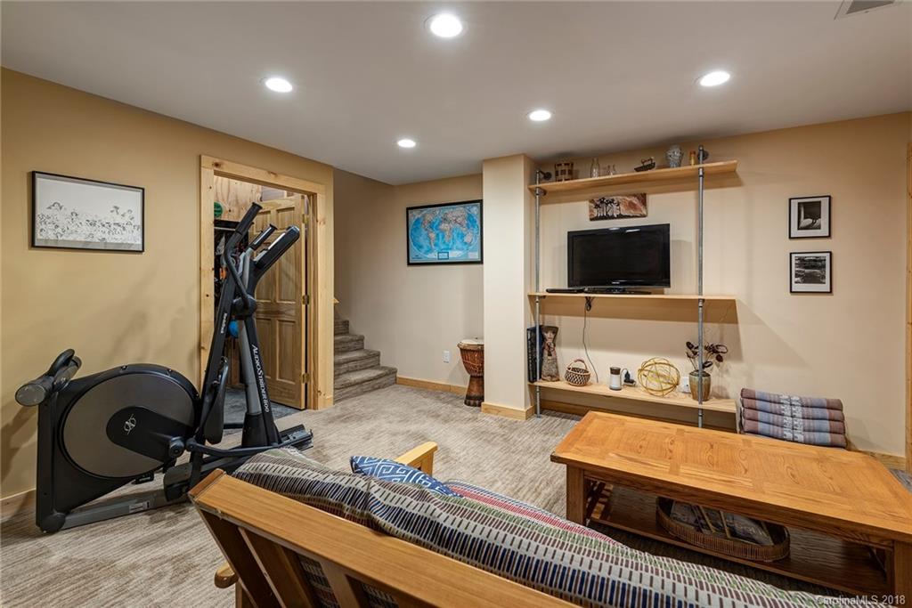 44 Tahkieostie Trail Asheville NC 28806
