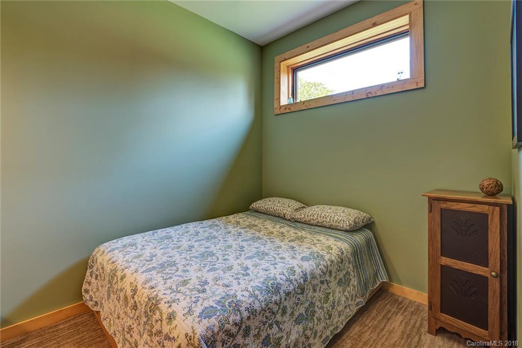44 Tahkieostie Trail Asheville NC 28806