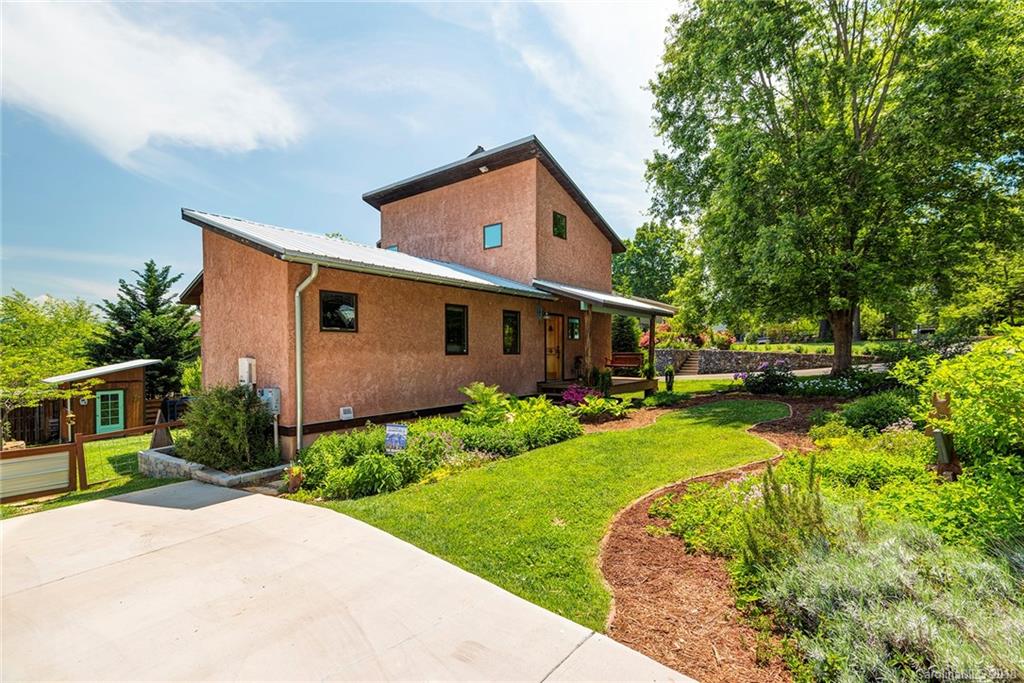 44 Tahkieostie Trail Asheville NC 28806