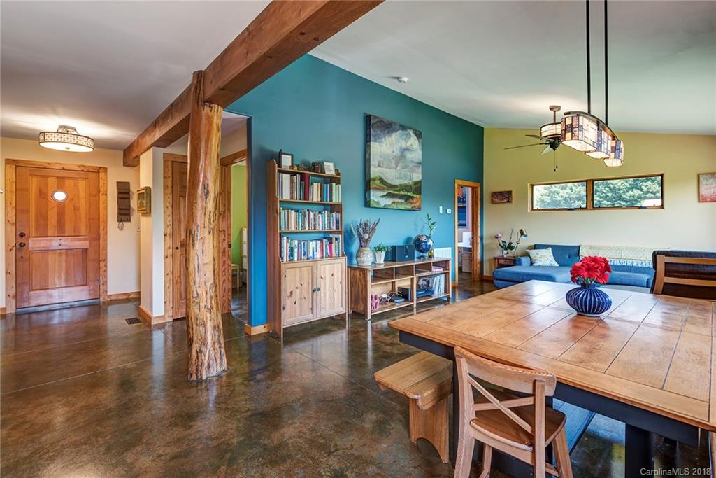 44 Tahkieostie Trail Asheville NC 28806