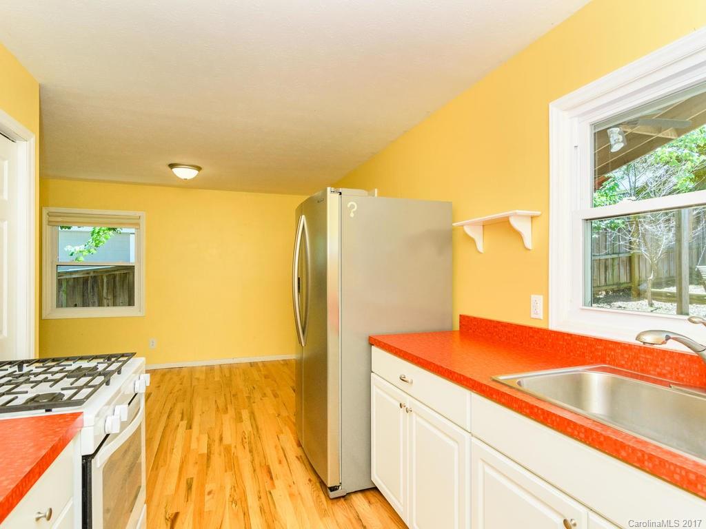 39 Mcdade Street Asheville NC 28806
