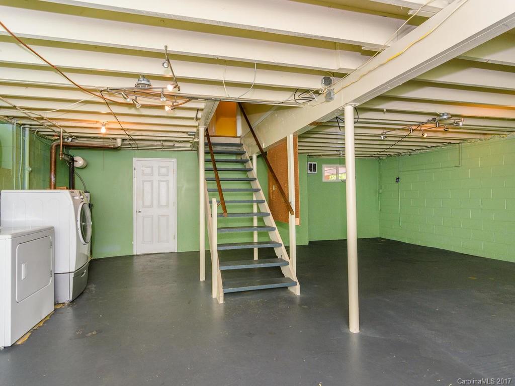 39 Mcdade Street Asheville NC 28806