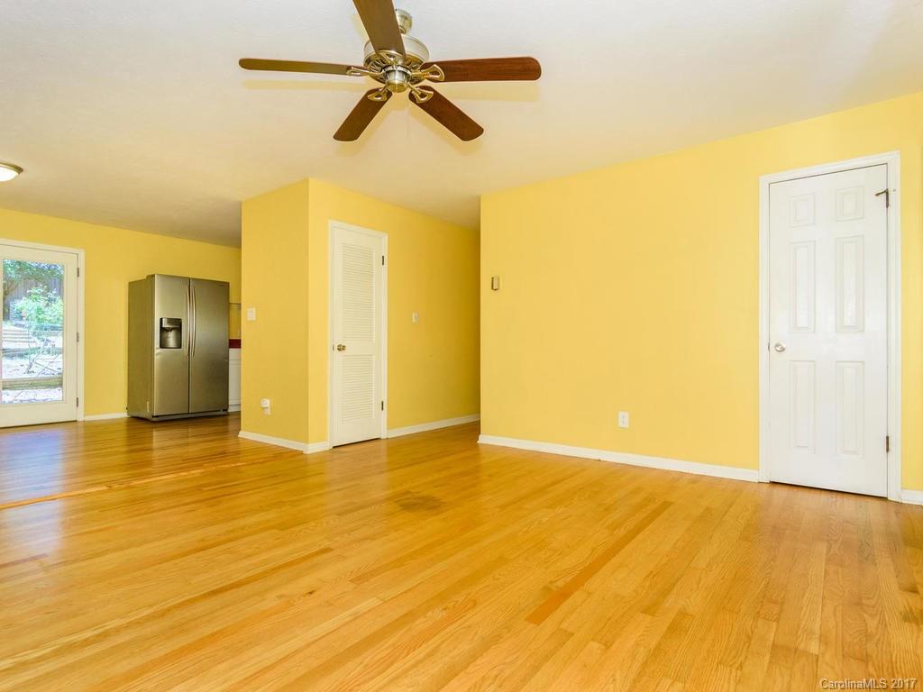 39 Mcdade Street Asheville NC 28806