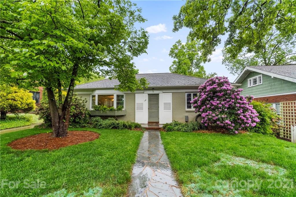 208 3rd Street NE Hickory NC 28601