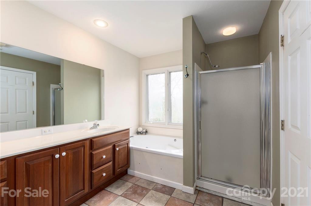 305 Wexford Way Asheville NC 28805