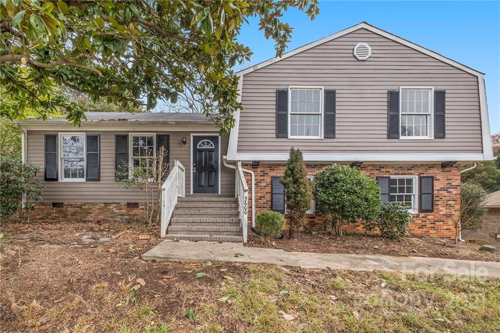 5600 Cherrycrest Lane Charlotte NC 28217