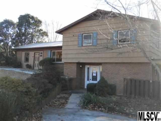 2724 20th Street Lane Ne Hickory NC 28601