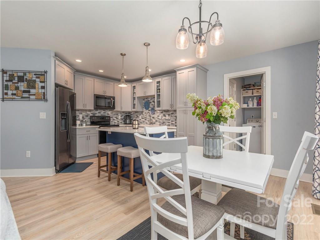 31 Oak Mountain Drive Leicester NC 28748