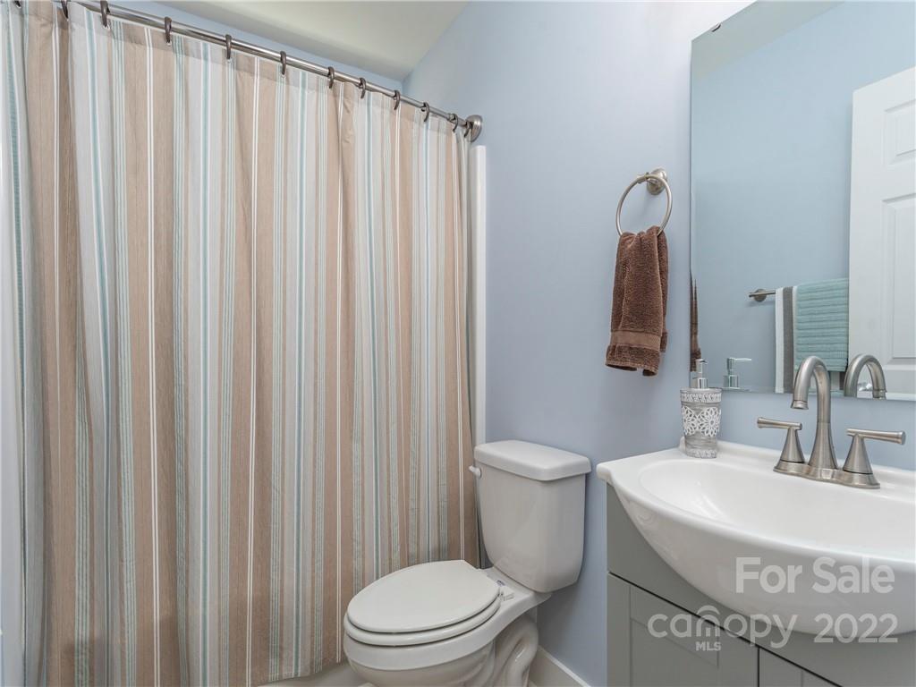 31 Oak Mountain Drive Leicester NC 28748