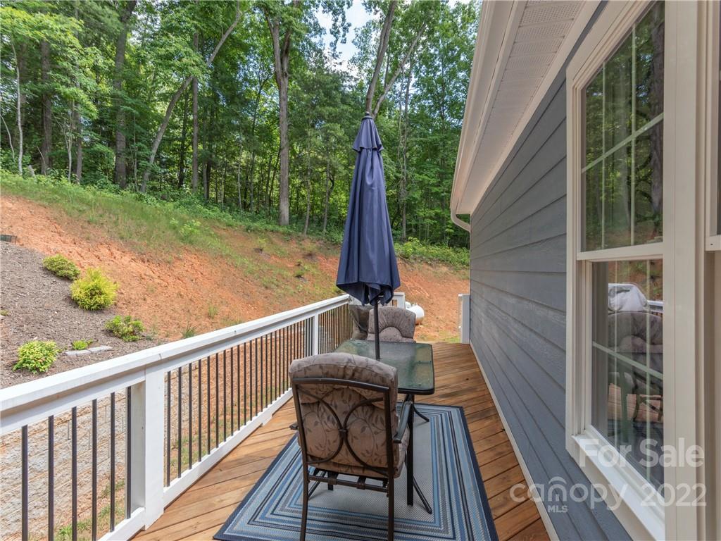 31 Oak Mountain Drive Leicester NC 28748