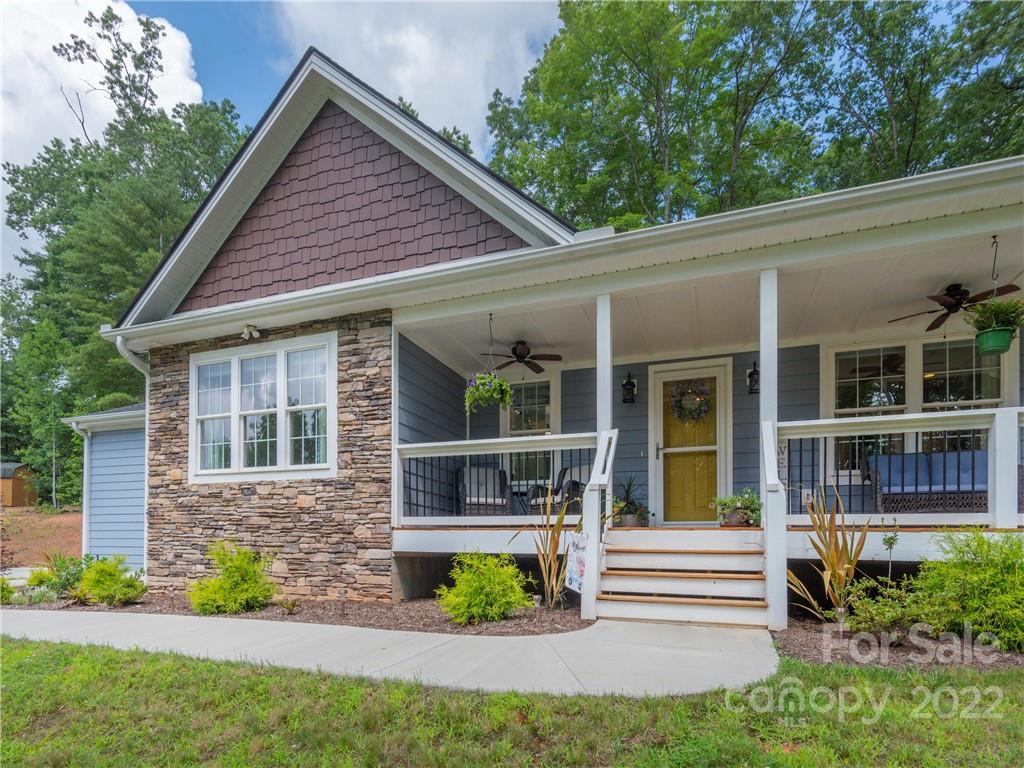 31 Oak Mountain Drive Leicester NC 28748