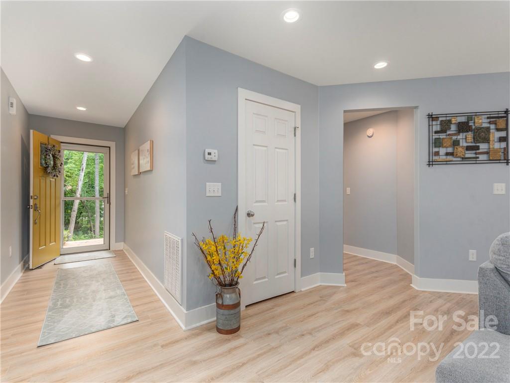 31 Oak Mountain Drive Leicester NC 28748