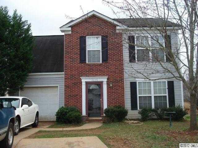 3325 Alderknoll Court Charlotte NC 28216