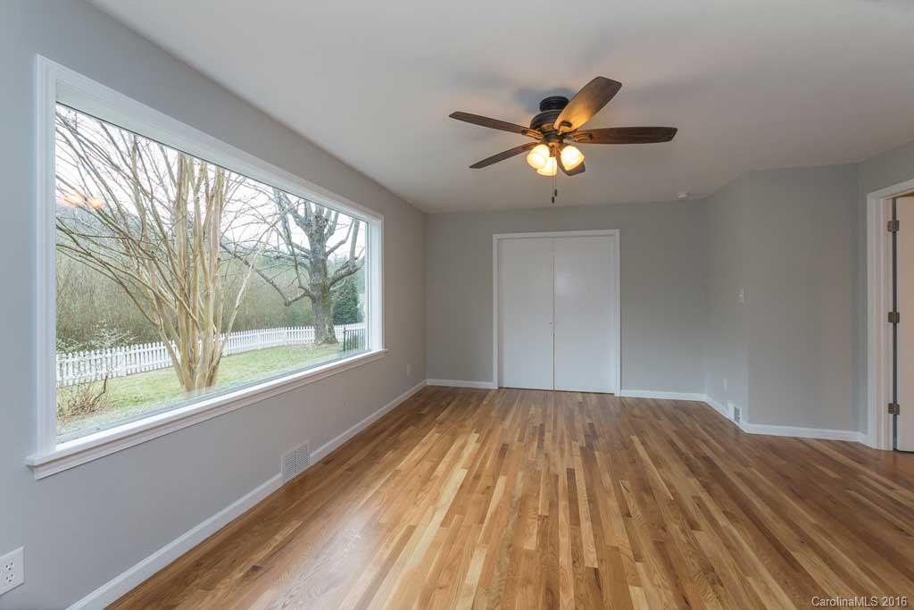 6 Pinecroft Place Asheville NC 28804