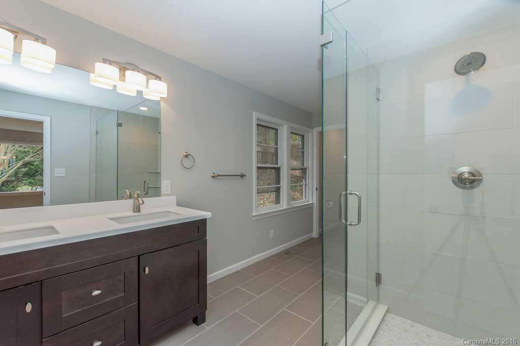 6 Pinecroft Place Asheville NC 28804