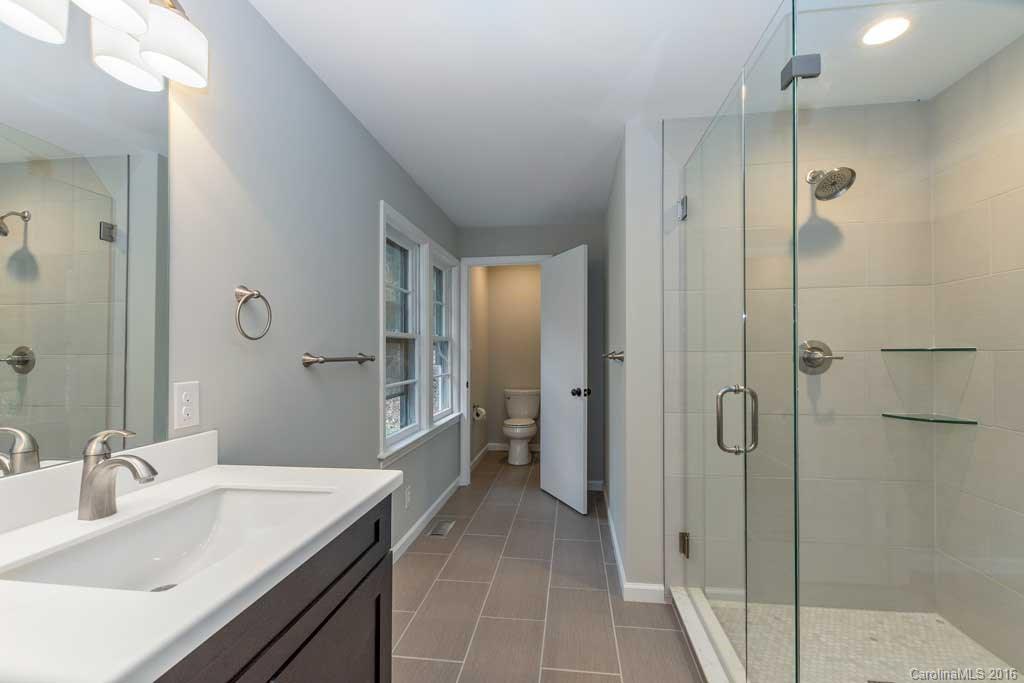 6 Pinecroft Place Asheville NC 28804