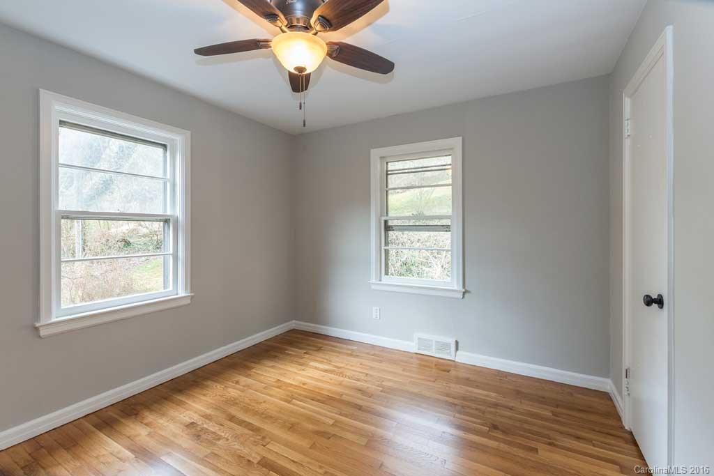 6 Pinecroft Place Asheville NC 28804