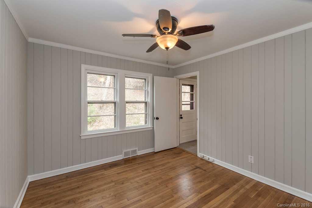 6 Pinecroft Place Asheville NC 28804
