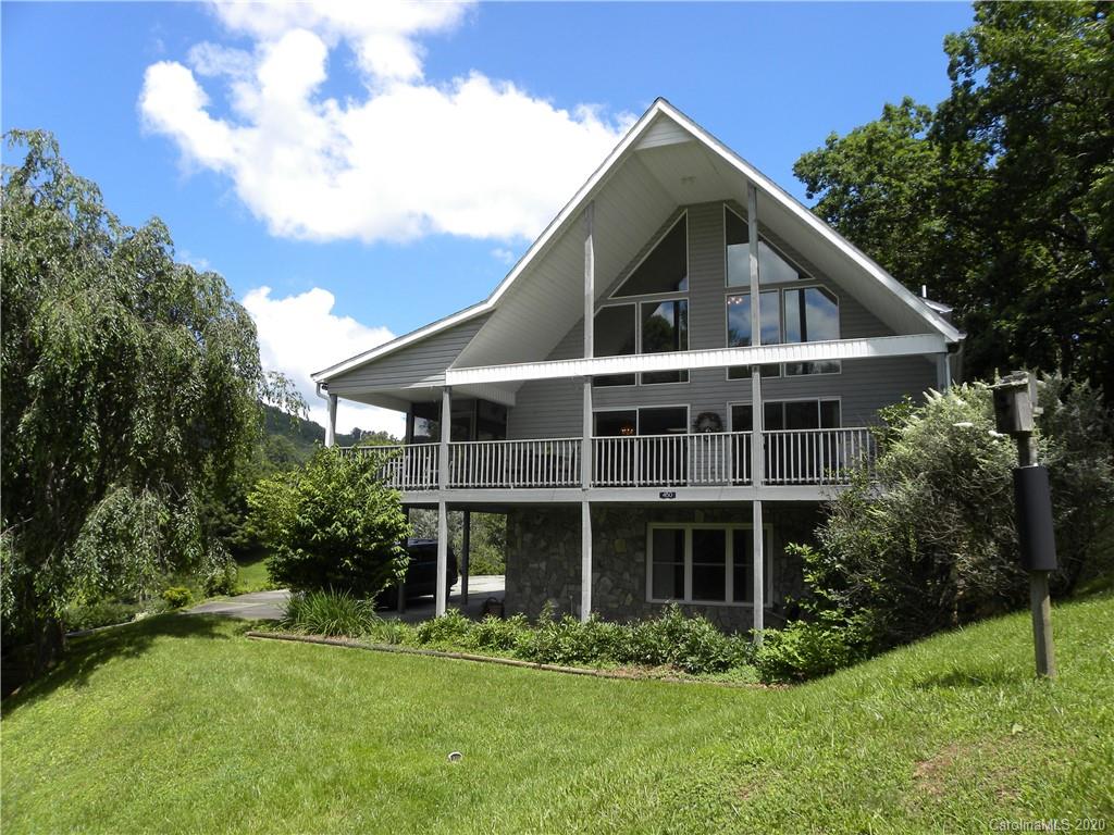 450 Windom Cove Burnsville NC 28714