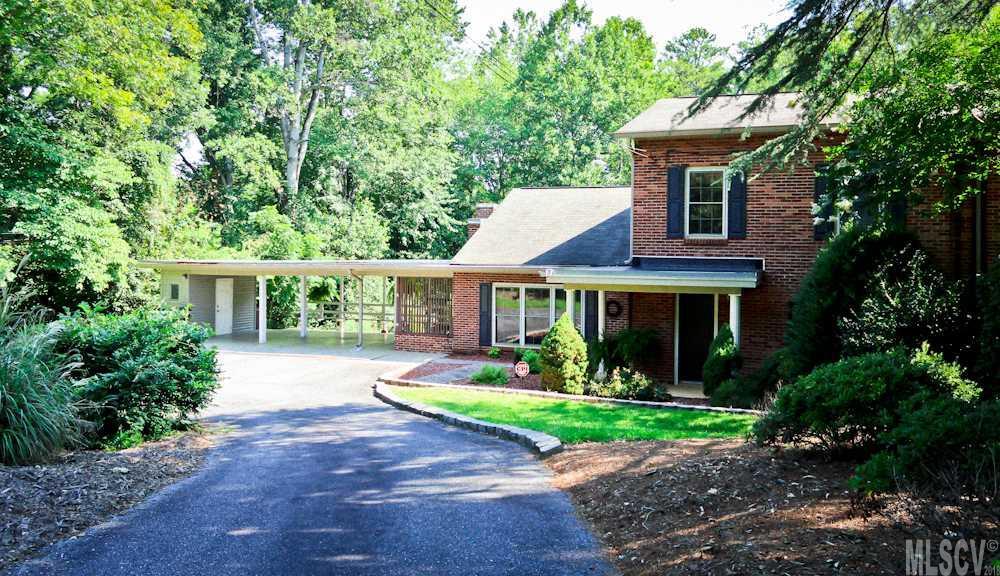 112 30th Avenue Nw Hickory NC 28601