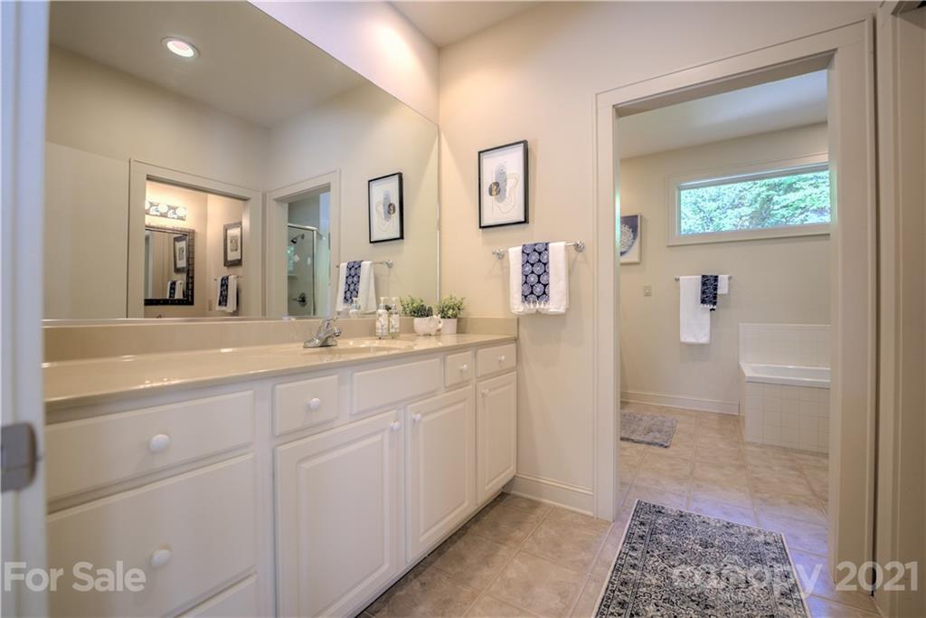 7 High Meadow Drive Weaverville NC 28787