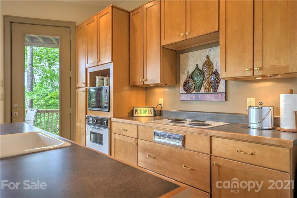 7 High Meadow Drive Weaverville NC 28787