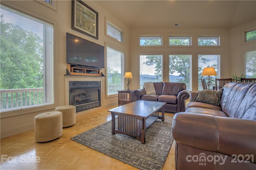 7 High Meadow Drive Weaverville NC 28787