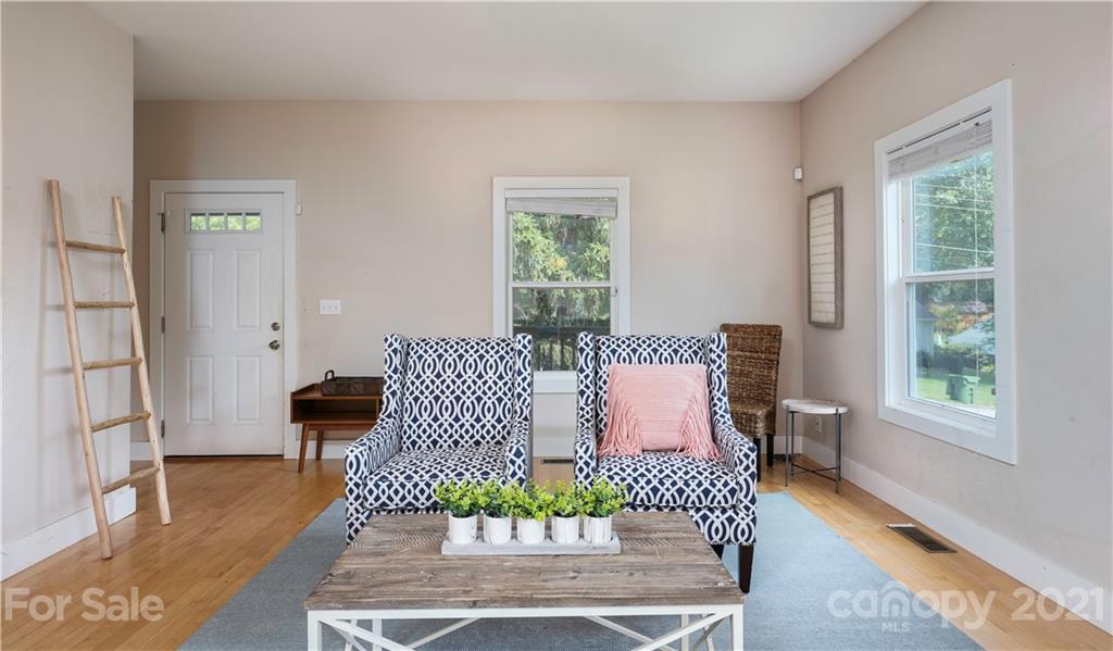 9 Harmony Lane Asheville NC 28803