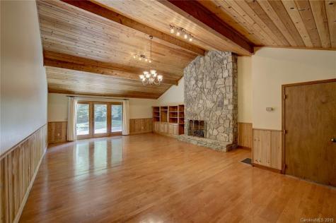 566 Hardscrabble Road Burnsville NC 28714