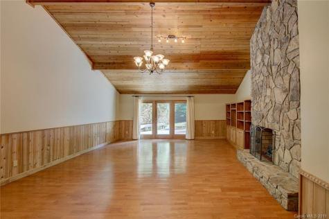 566 Hardscrabble Road Burnsville NC 28714