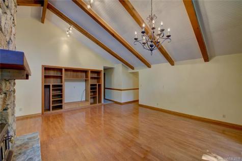 566 Hardscrabble Road Burnsville NC 28714