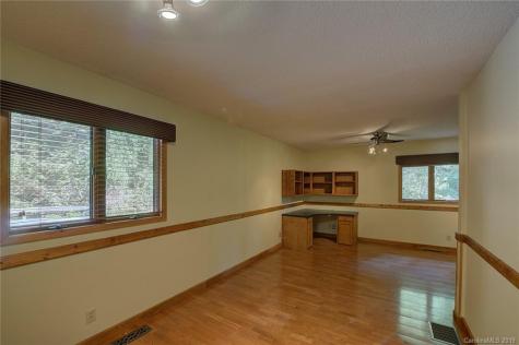 566 Hardscrabble Road Burnsville NC 28714