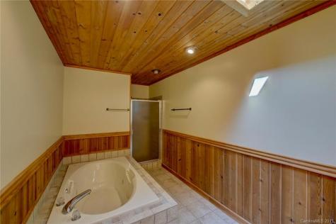 566 Hardscrabble Road Burnsville NC 28714