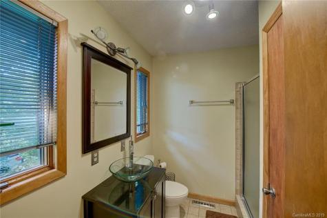 566 Hardscrabble Road Burnsville NC 28714