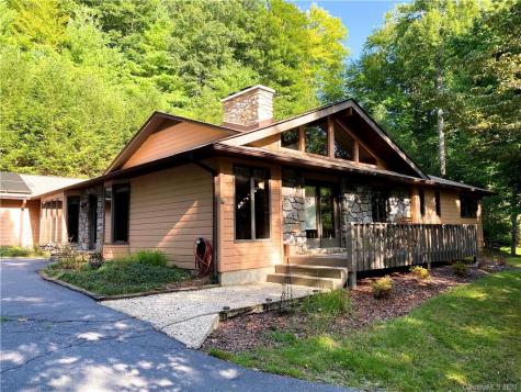 566 Hardscrabble Road Burnsville NC 28714