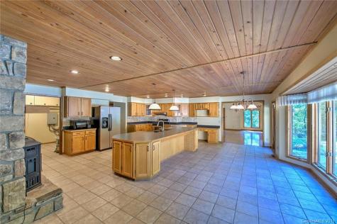 566 Hardscrabble Road Burnsville NC 28714