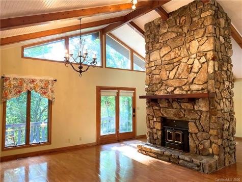 566 Hardscrabble Road Burnsville NC 28714