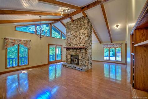 566 Hardscrabble Road Burnsville NC 28714